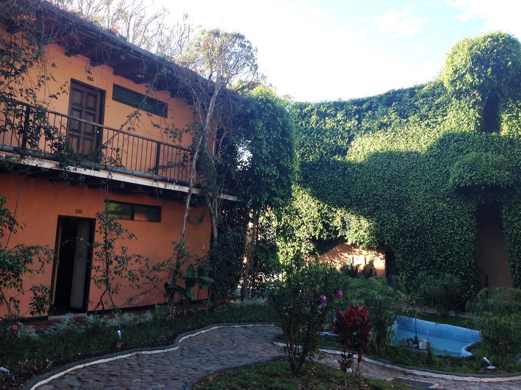 Hotel Posada De Don Rodrigo Panajachel Exterior photo