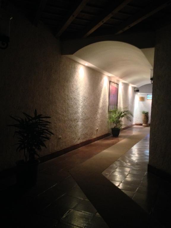 Hotel Posada De Don Rodrigo Panajachel Exterior photo