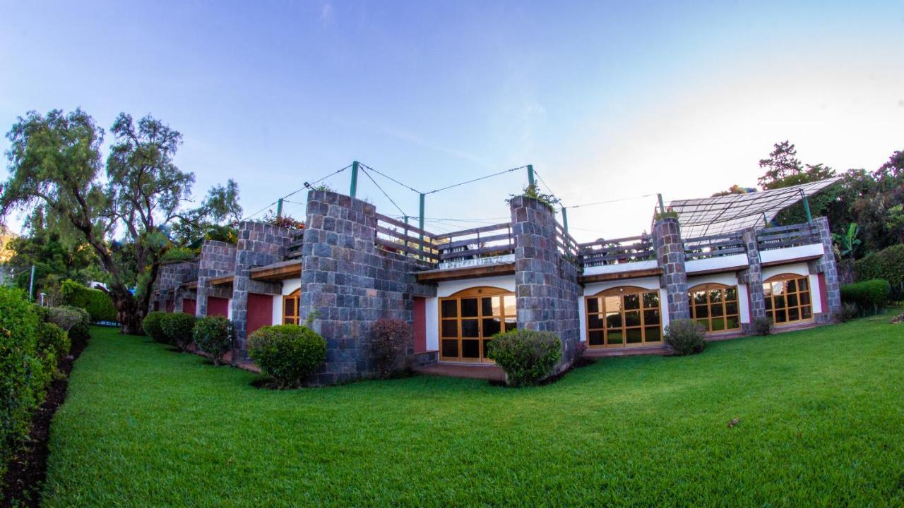 Hotel Posada De Don Rodrigo Panajachel Exterior photo